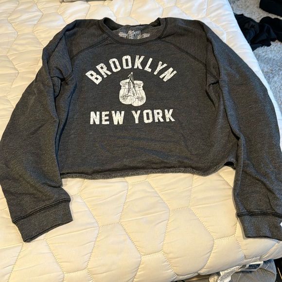 Cropped Brooklyn sweatshirt - Picture 1 of 1